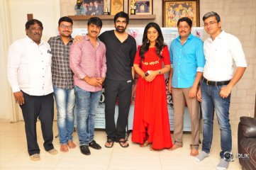 Jamba Lakidi Pamba Theatrical Trailer Launch by Ravi Teja